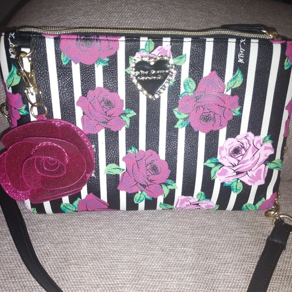 Betsey Johnson Crossbody - Picture 1 of 3